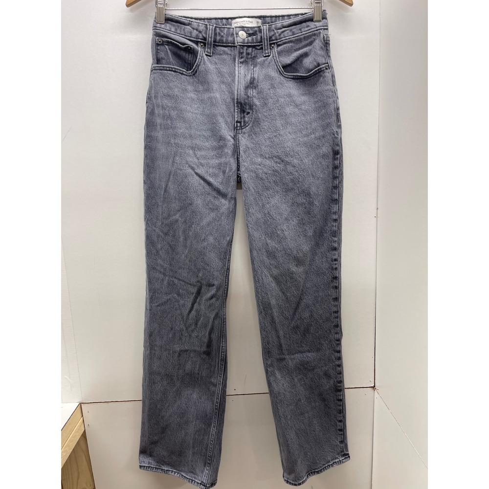 Abercrombie & Fitch Curve Love 90s Relaxed High Rise Jeans Grey 26/2R 0735002